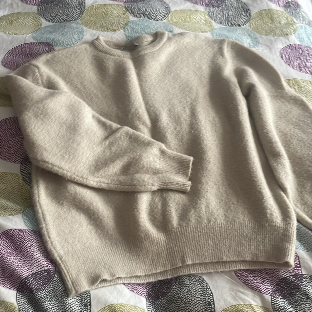 Sweater - Picture 2 of 5